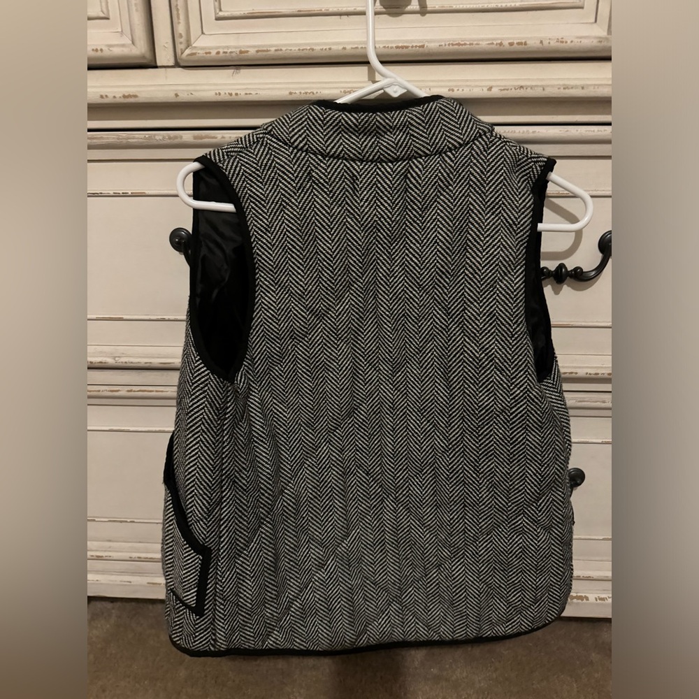 Grayish/black winter vest - Picture 5 of 5